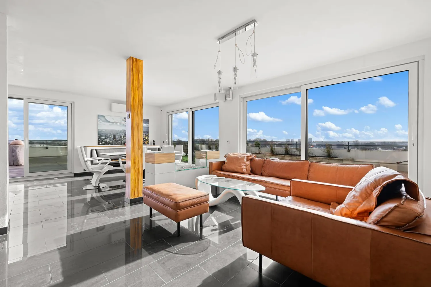 4 Zimmer Wohnung mit 186 m² in Neu-Ulm – Bild 1
