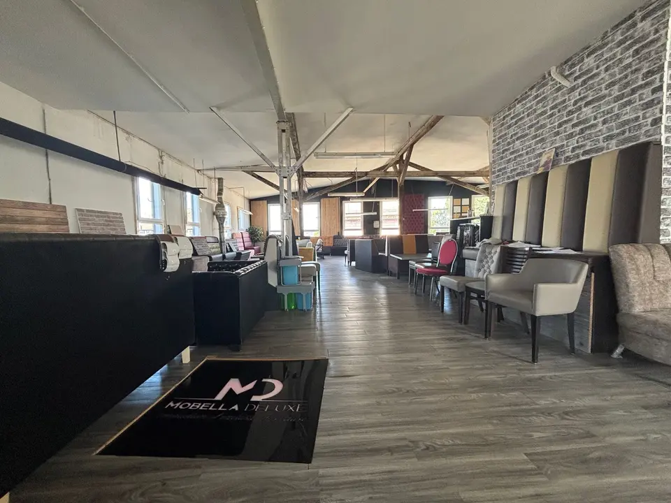 5 Zimmer Wohnung mit 925 m² in Remscheid – Bild 1