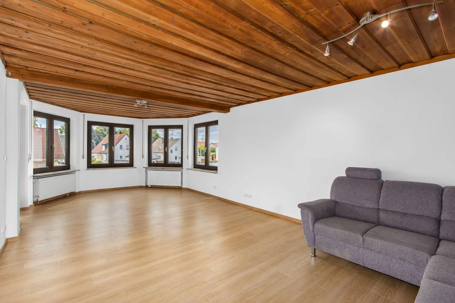 4 Zimmer Wohnung mit 120 m² in Ingolstadt – Bild 2