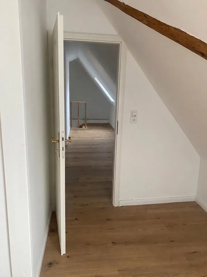8 Zimmer Haus mit 240 m² in Schwerin – Bild 2