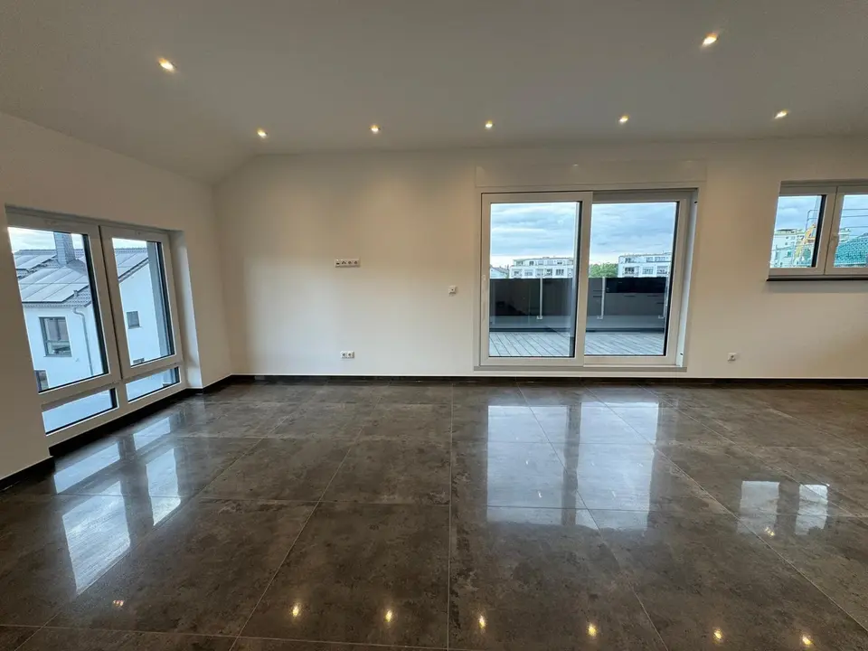 9 Zimmer Wohnung mit 235 m² in Aschaffenburg – Bild 2