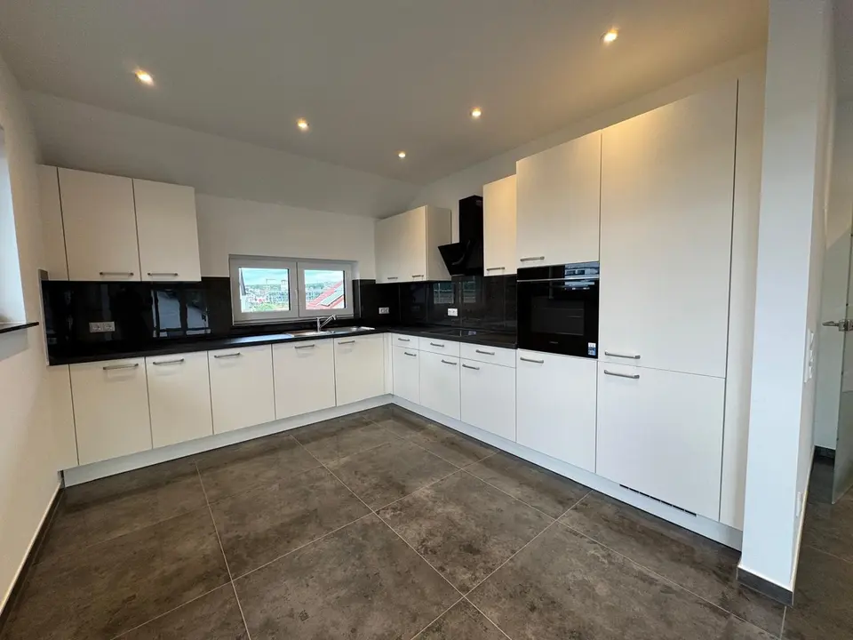 9 Zimmer Wohnung mit 235 m² in Aschaffenburg – Bild 6