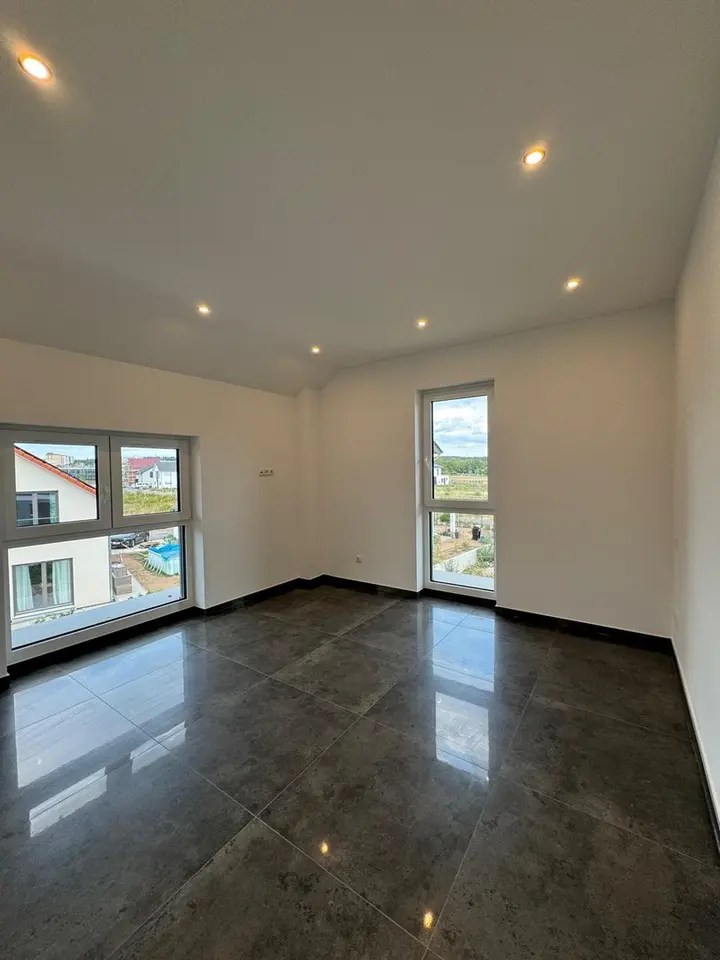 9 Zimmer Wohnung mit 235 m² in Aschaffenburg – Bild 9
