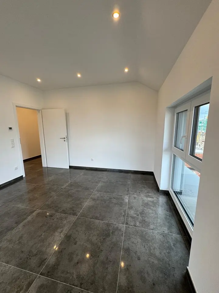 9 Zimmer Wohnung mit 235 m² in Aschaffenburg – Bild 10