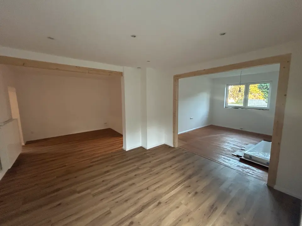 6 Zimmer Wohnung mit 130 m² in Bremerhaven – Bild 1