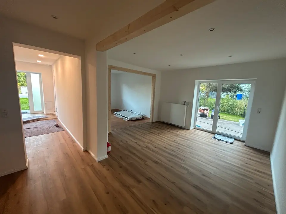 6 Zimmer Wohnung mit 130 m² in Bremerhaven – Bild 3