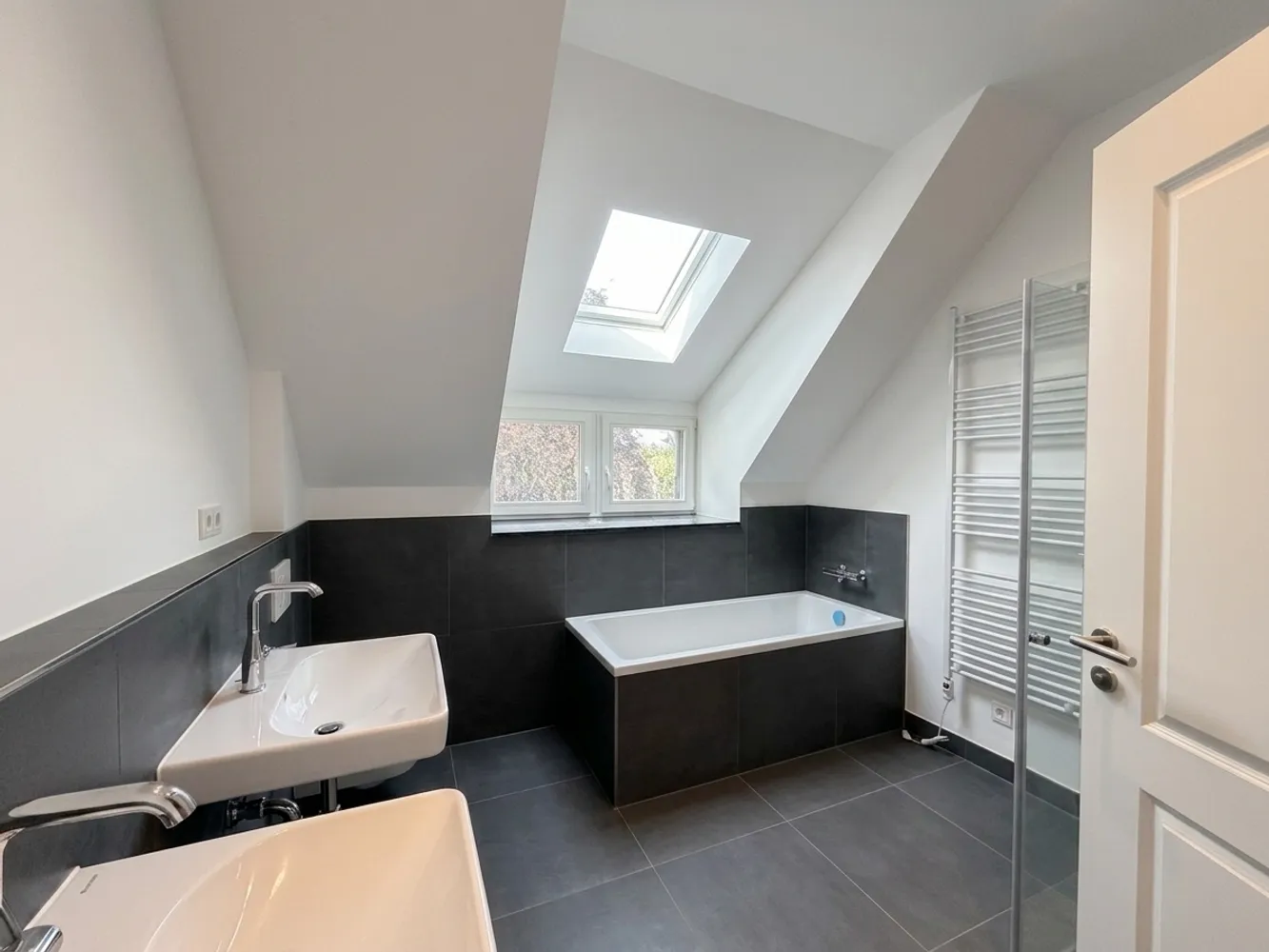 3 Zimmer Wohnung mit 95 m² in Mönchengladbach – Bild 3