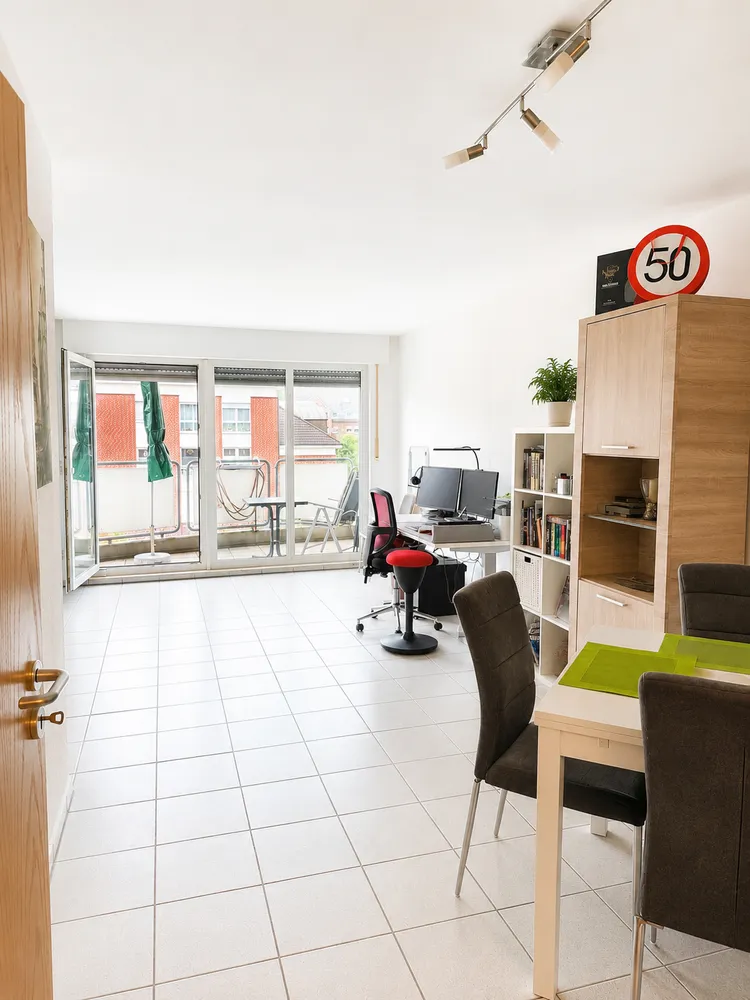 2 Zimmer Wohnung mit 65 m² in Oberhausen – Bild 2