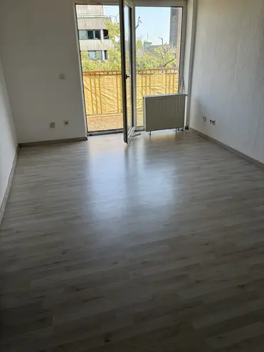 4 Zimmer Wohnung mit 100 m² in Saarbrücken – Bild 1