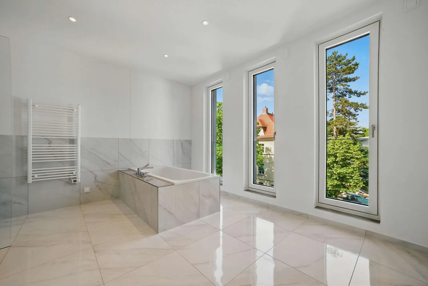 5 Zimmer Wohnung mit 206 m² in Leipzig – Bild 1