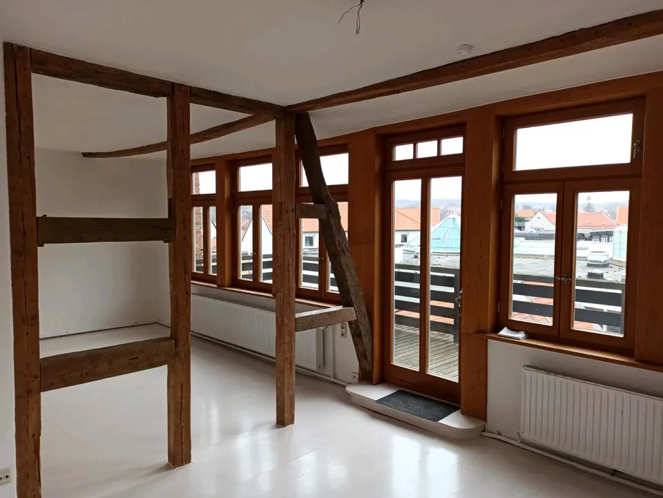 6 Zimmer Wohnung mit 150 m² in Helmstedt – Bild 1