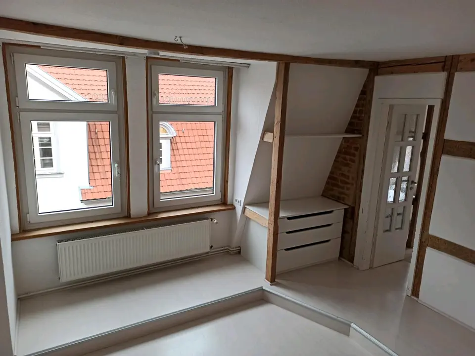 6 Zimmer Wohnung mit 150 m² in Helmstedt – Bild 2