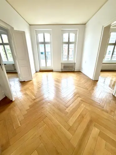 4 Zimmer Wohnung mit 127 m² in Berlin – Bild 1