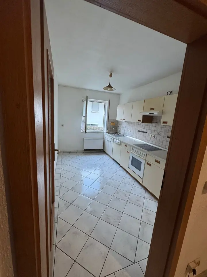 5 Zimmer Wohnung mit 99 m² in Weingarten – Bild 2