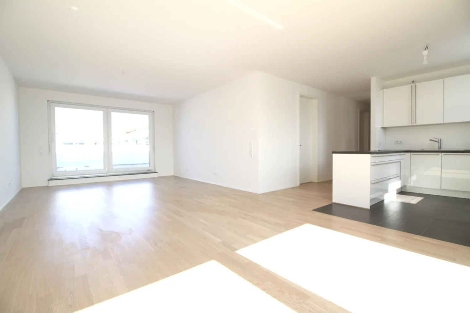 4 Zimmer Wohnung mit 140 m² in Frankfurt am Main – Bild 2