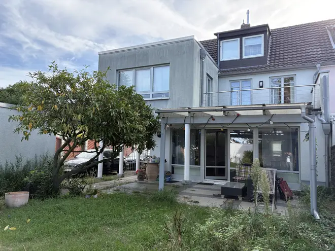 6 Zimmer Haus mit 250 m² in Köln – Bild 1