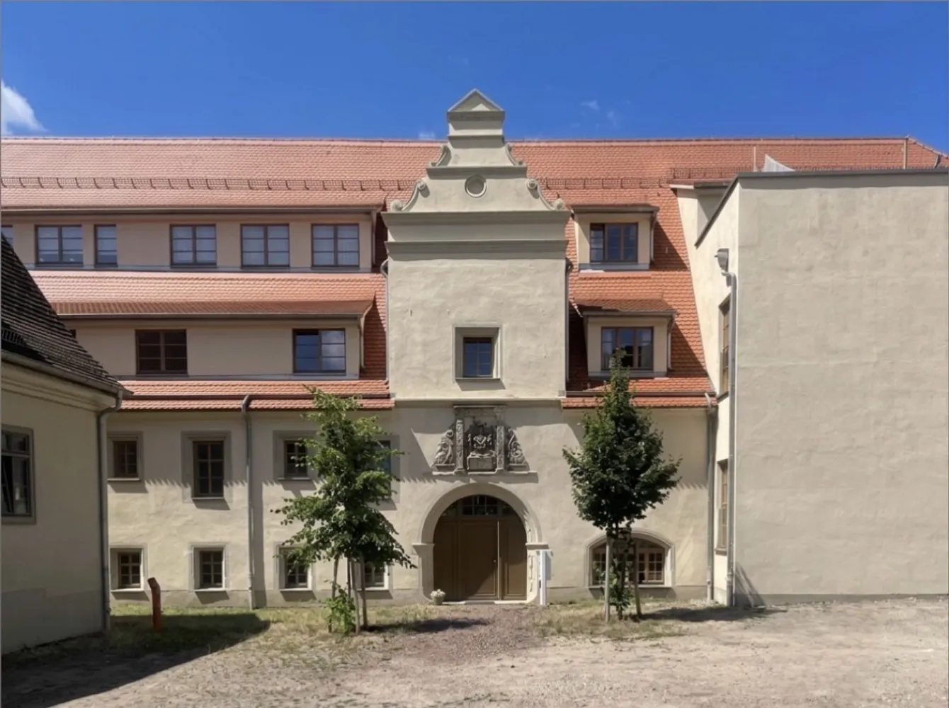 3 Zimmer Wohnung mit 102 m² in Halle (Saale) – Bild 2