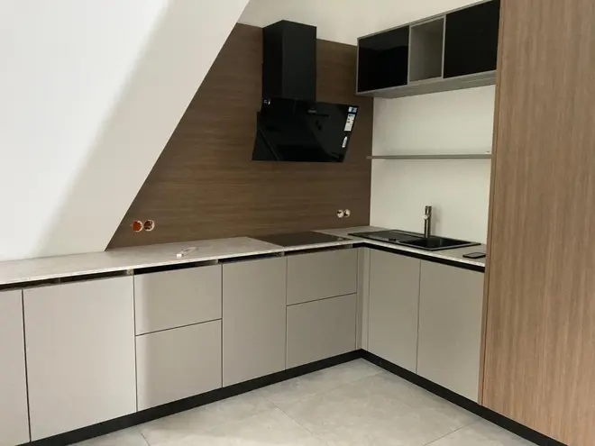2 Zimmer Wohnung mit 86 m² in Hamburg – Bild 2