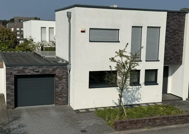 4 Zimmer Haus mit 150 m² in Leverkusen – Bild 1