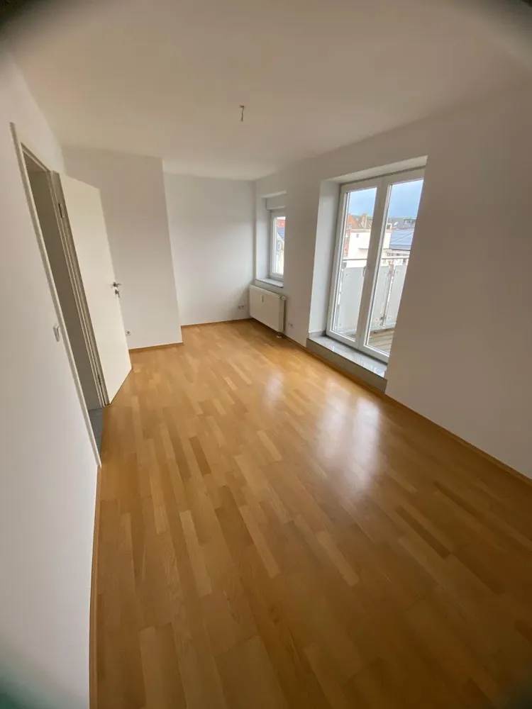 4 Zimmer Wohnung mit 148 m² in Aschaffenburg – Bild 1