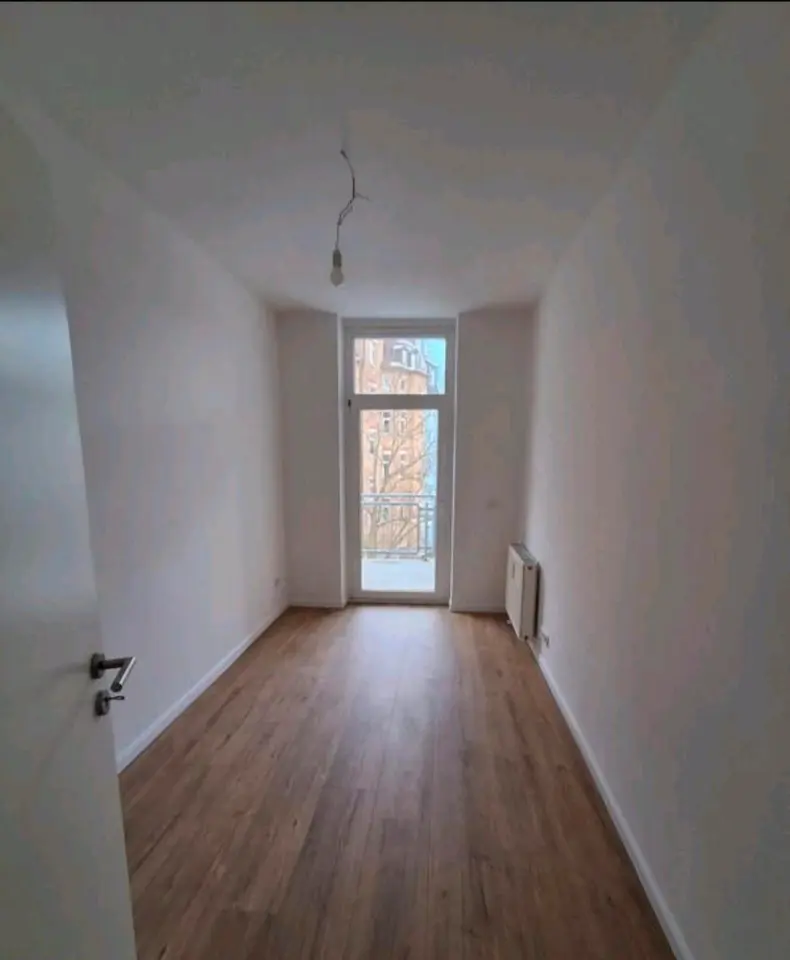 4 Zimmer Wohnung mit 104 m² in Plauen – Bild 2