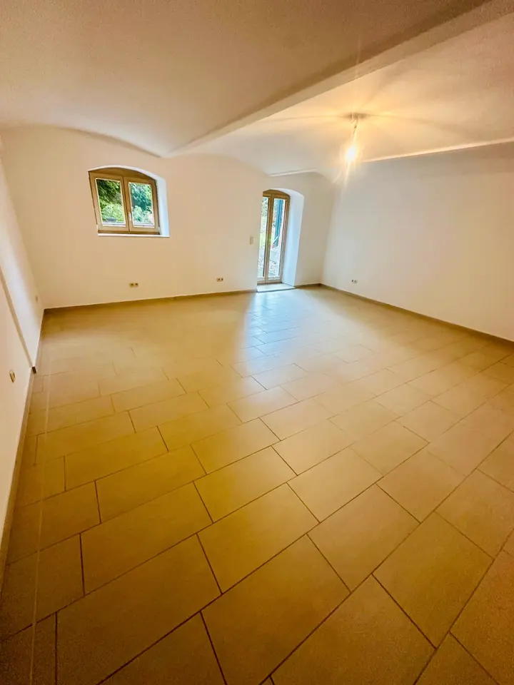 2 Zimmer Wohnung mit 70 m² in Schwerin – Bild 1