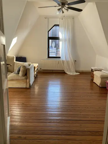 2 Zimmer Wohnung mit 70 m² in Saarbrücken – Bild 2