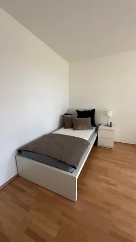 1 Zimmer Wohnung mit 28 m² in Düsseldorf – Bild 2