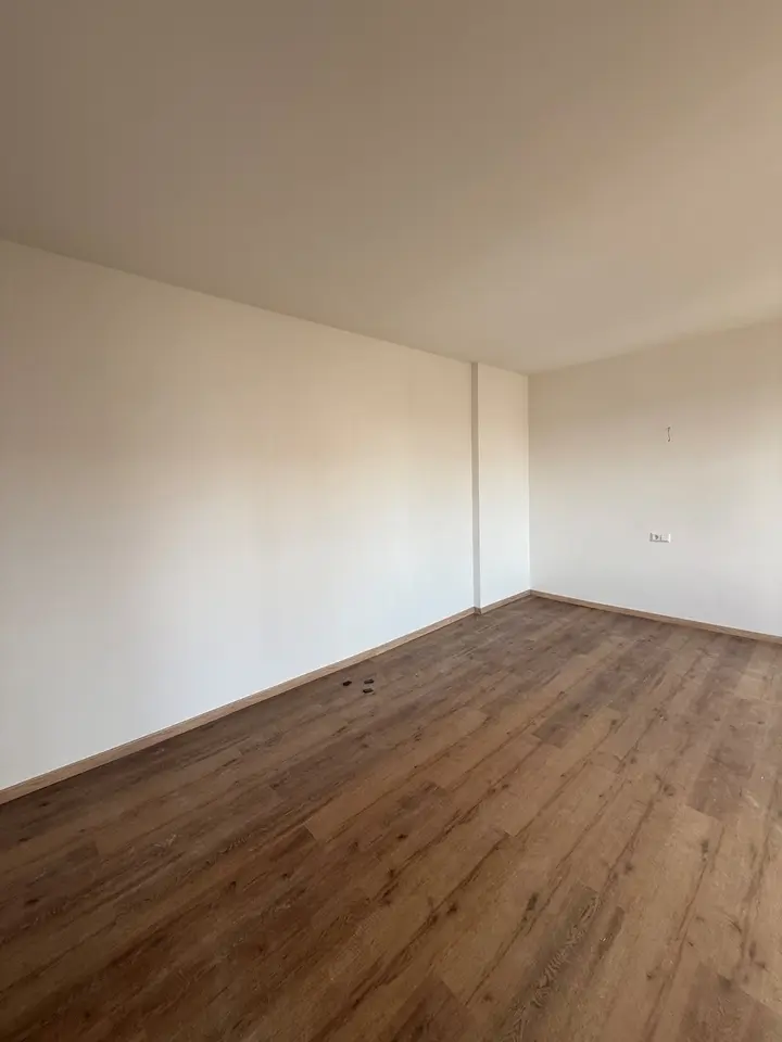4 Zimmer Wohnung mit 138 m² in Neubrandenburg – Bild 2