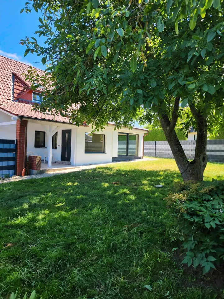 5 Zimmer Haus mit 210 m² in Neubrandenburg – Bild 1