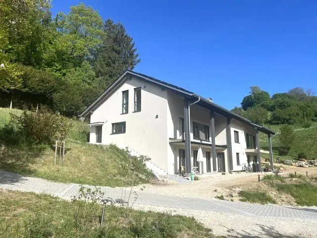 3 Zimmer Haus mit 130 m² in Landshut – Bild 2