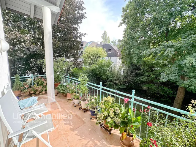 4 Zimmer Wohnung mit 130 m² in Frankfurt am Main – Bild 2