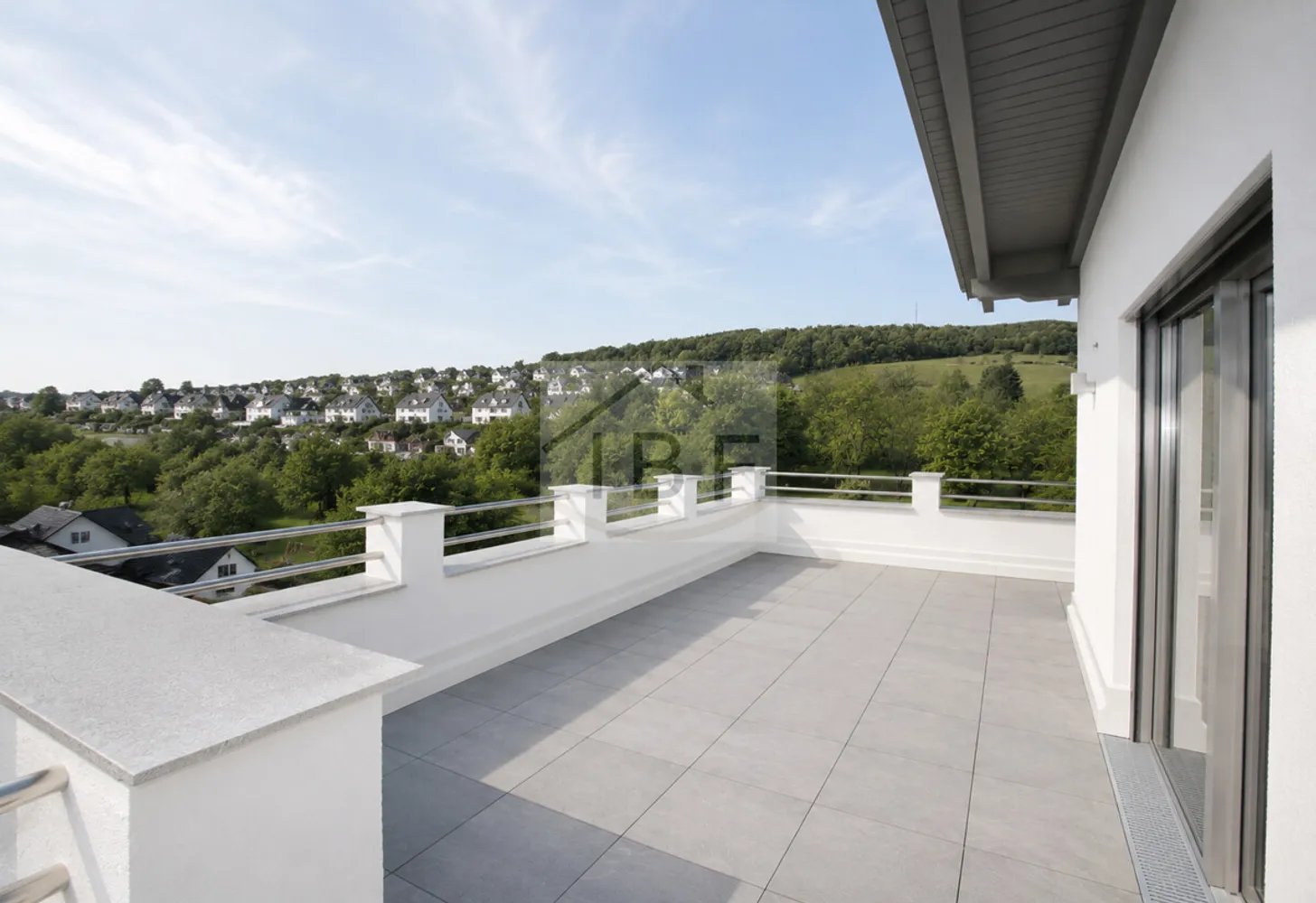 4 Zimmer Wohnung mit 150 m² in Siegen – Bild 2