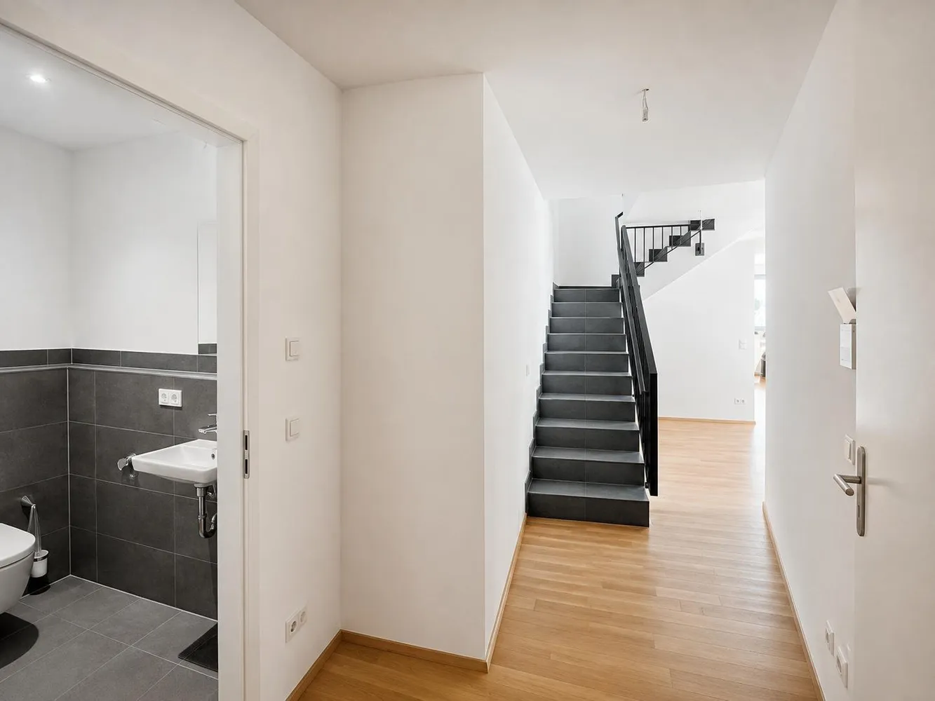 5 Zimmer Wohnung mit 166 m² in Leipzig – Bild 2