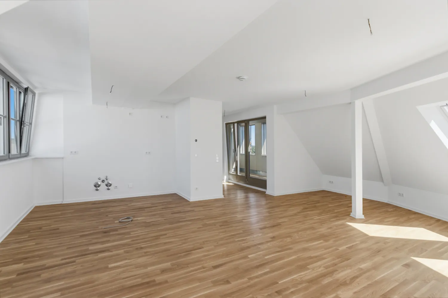 4 Zimmer Wohnung mit 103 m² in Halle (Saale) – Bild 1