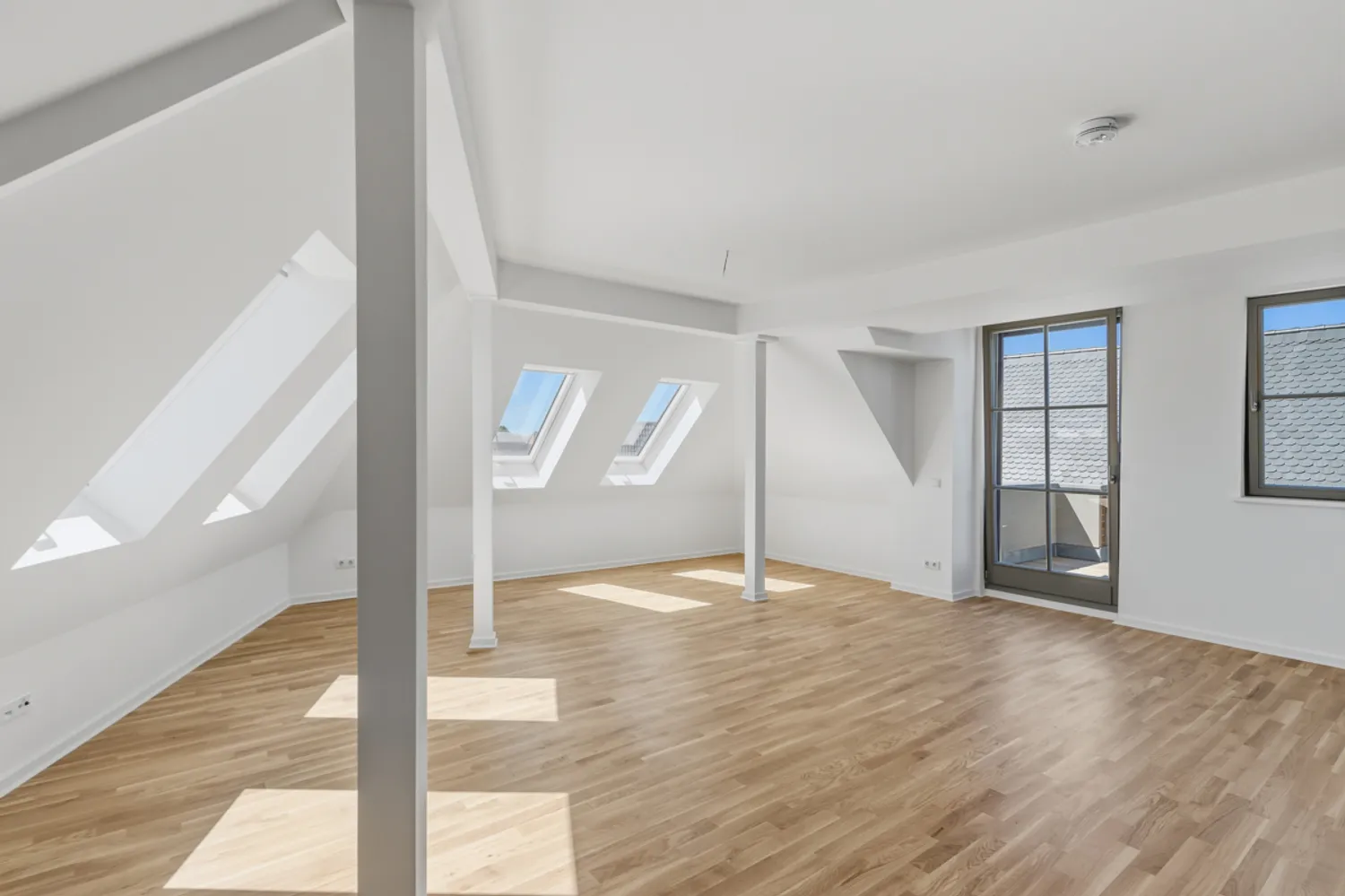 4 Zimmer Wohnung mit 103 m² in Halle (Saale) – Bild 2