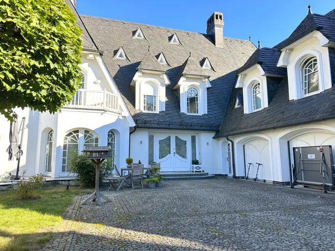13 Zimmer Haus mit 680 m² in Hannover – Bild 6