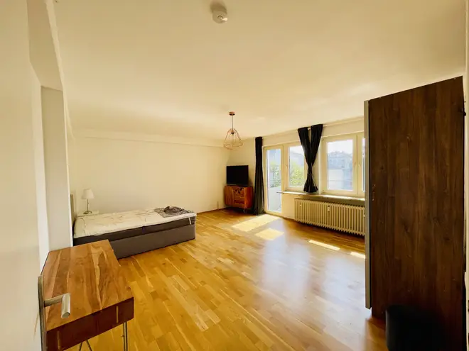 4 Zimmer Wohnung mit 115 m² in Frankfurt am Main – Bild 1