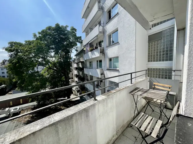 4 Zimmer Wohnung mit 115 m² in Frankfurt am Main – Bild 2