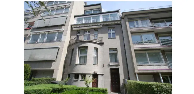 7 Zimmer Haus mit 340 m² in Düsseldorf – Bild 2