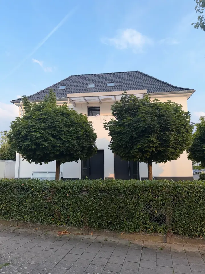 6 Zimmer Wohnung mit 160 m² in Herford – Bild 1