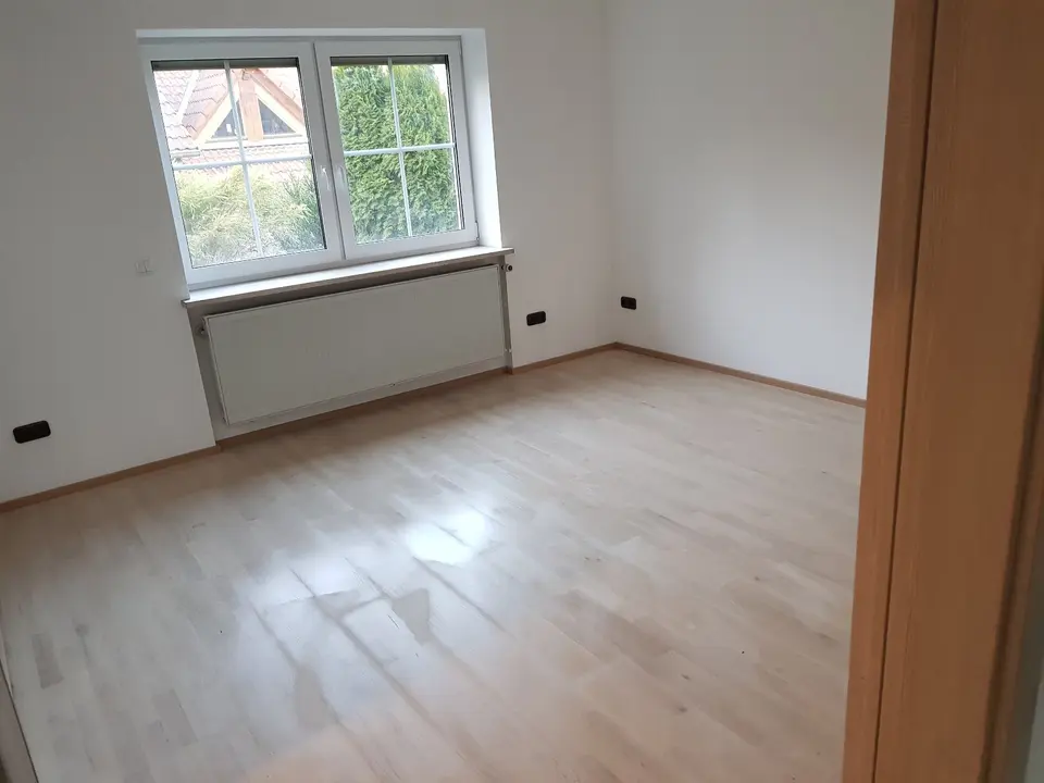 8 Zimmer Haus mit 220 m² in Siegen – Bild 1