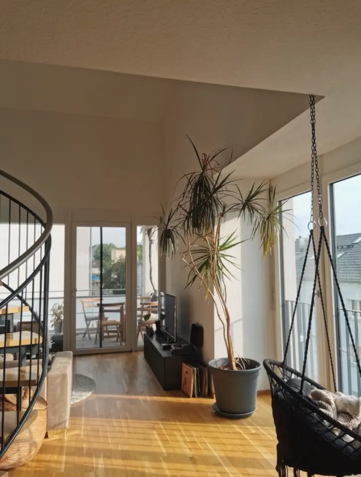 WG-Zimmer mit 101 m² in Stuttgart – Bild 1