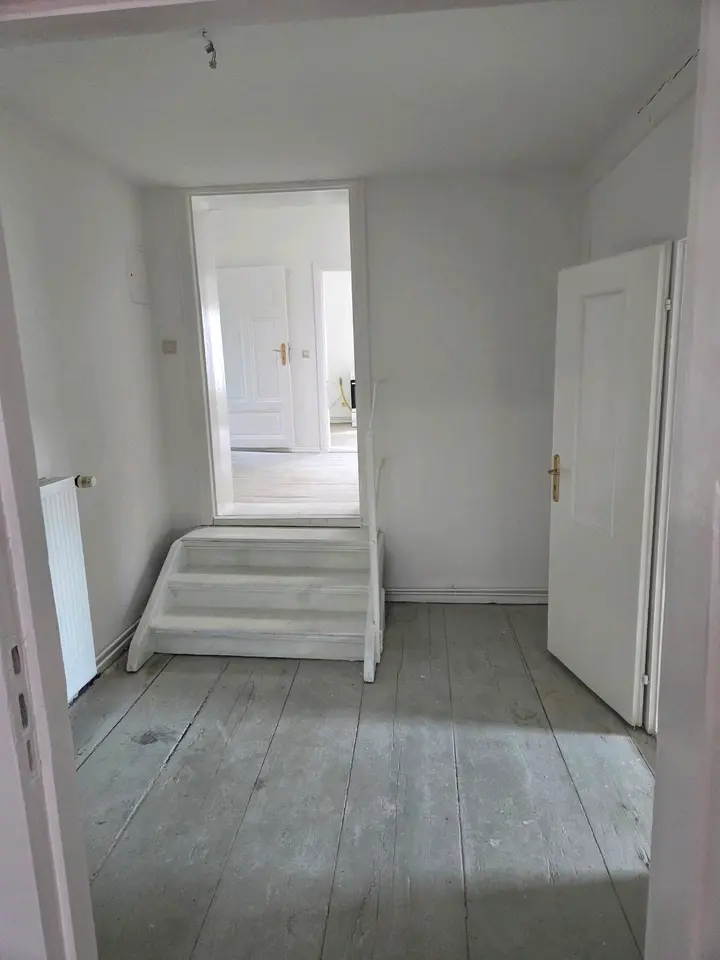 4 Zimmer Wohnung mit 125 m² in Neubrandenburg – Bild 1