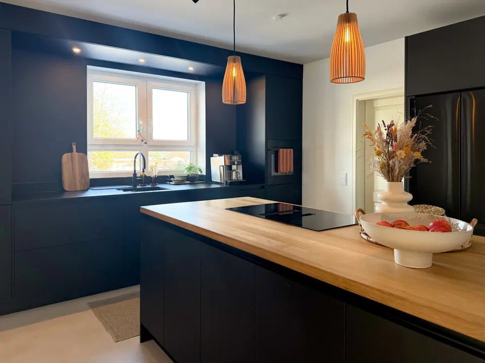 8 Zimmer Haus mit 250 m² in Neumünster – Bild 2