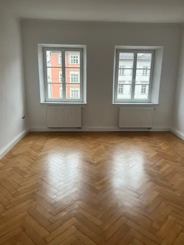 4 Zimmer Wohnung mit 142 m² in Augsburg – Bild 2