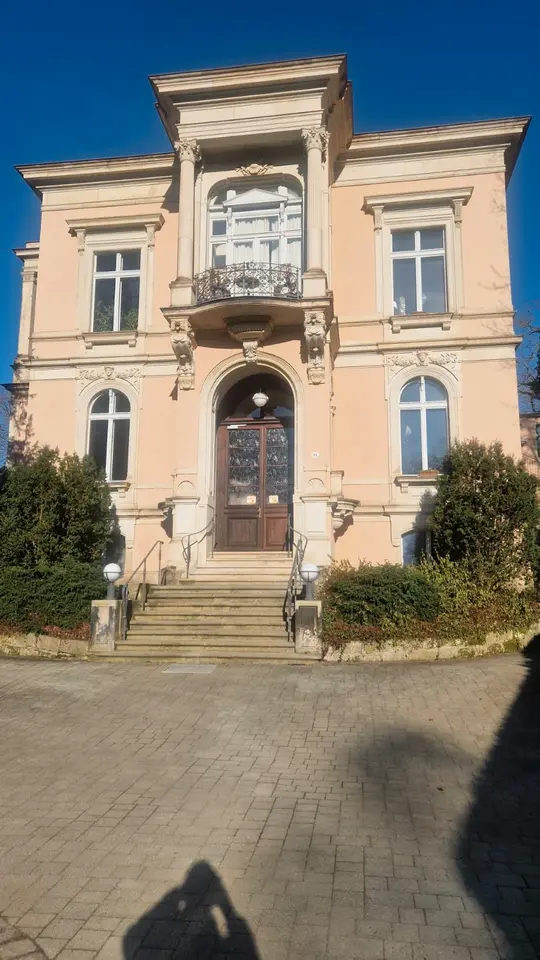 4 Zimmer Wohnung mit 207 m² in Dresden – Bild 4