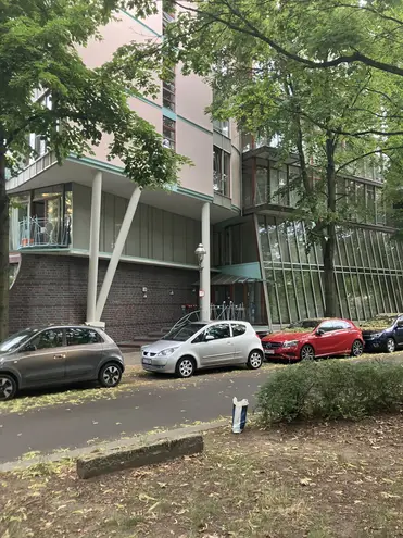 3 Zimmer Wohnung mit 95 m² in Berlin – Bild 2