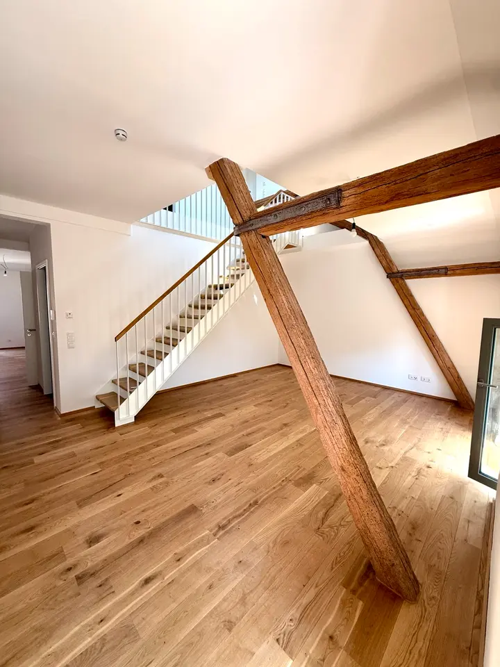 4 Zimmer Wohnung mit 135 m² in Würzburg – Bild 6