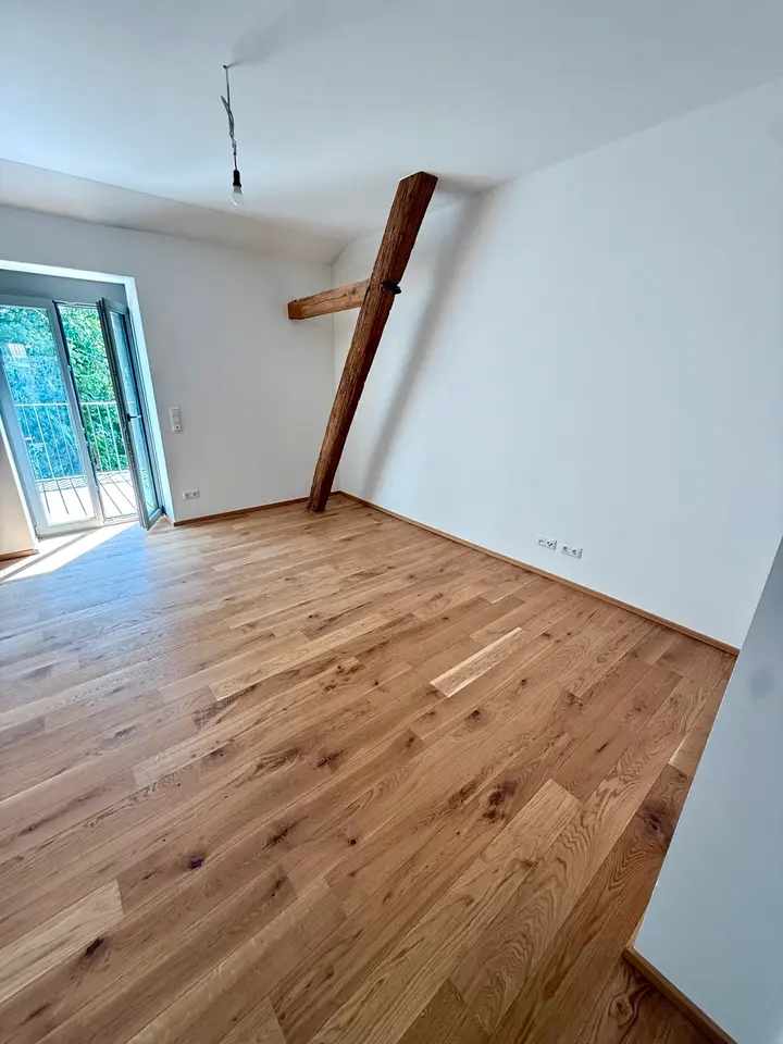 4 Zimmer Wohnung mit 135 m² in Würzburg – Bild 7